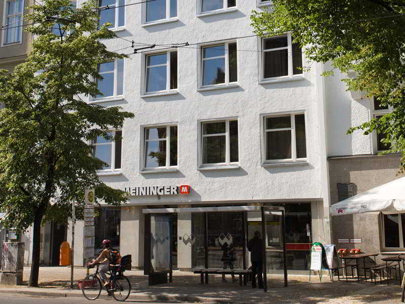 Meininger Hotel Berlin Mitte Exteriör bild